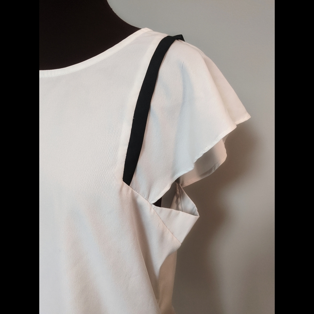 Calvin Klein blouse - Picture 2 of 5